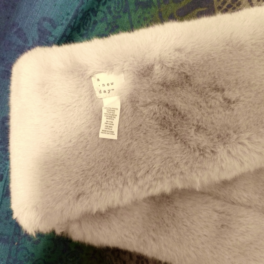 A New Day plush/faux fur scarf/stoll/wrap